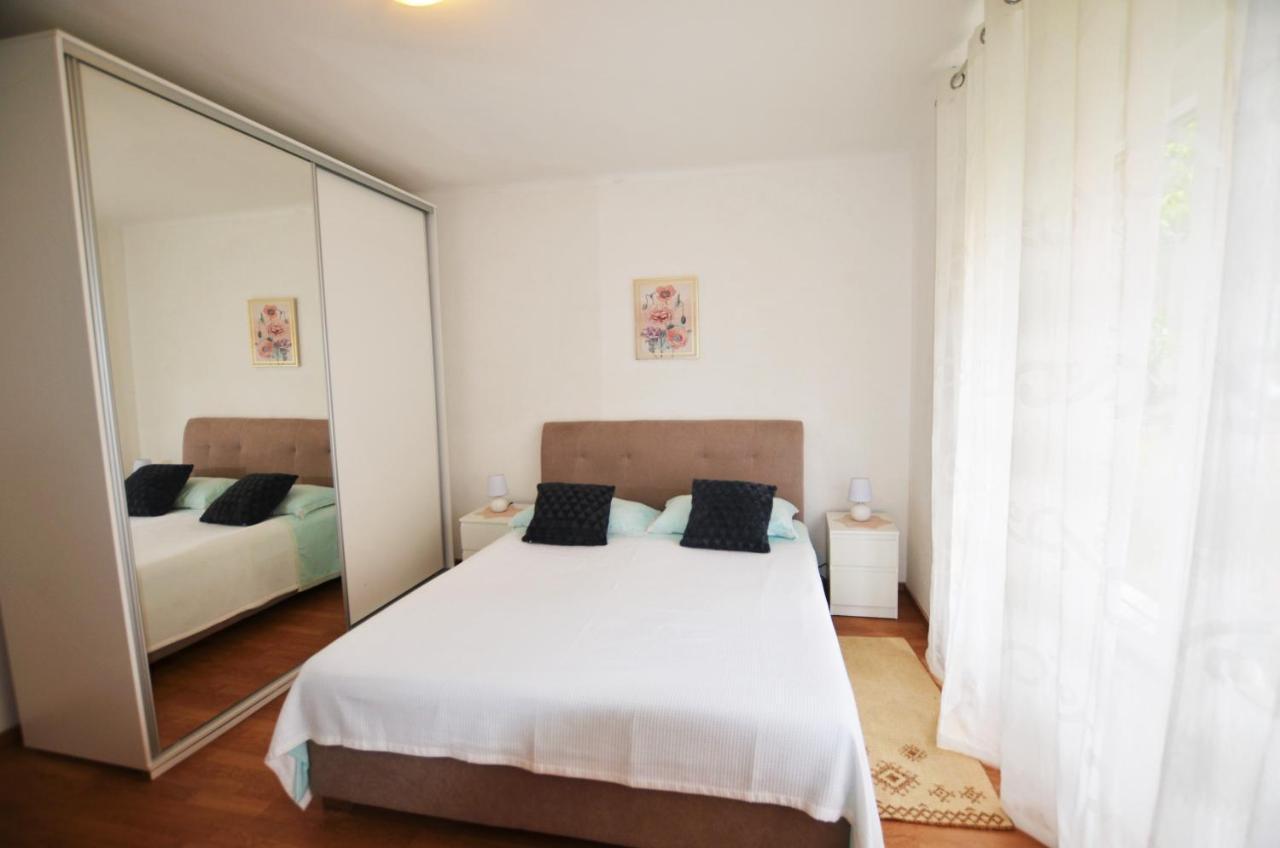 Apartment Leo Umag Ngoại thất bức ảnh