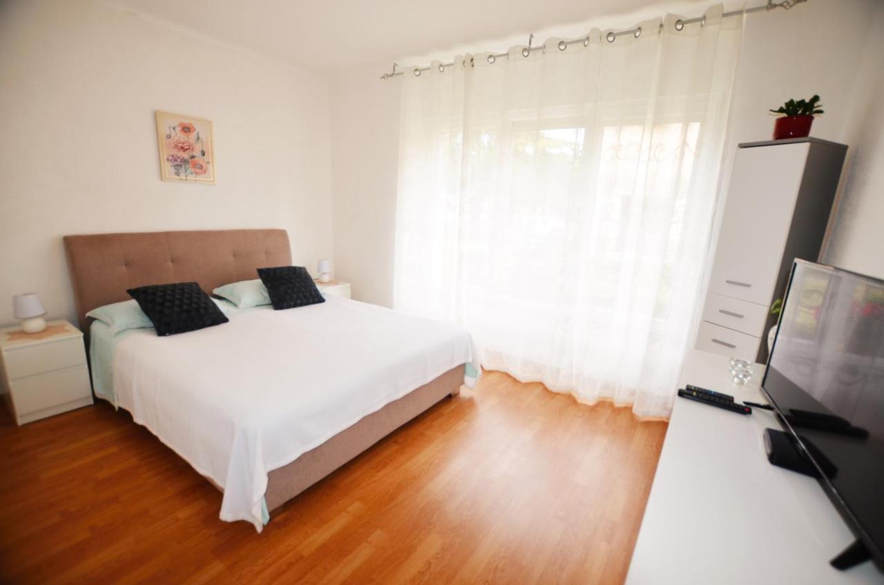 Apartment Leo Umag Ngoại thất bức ảnh