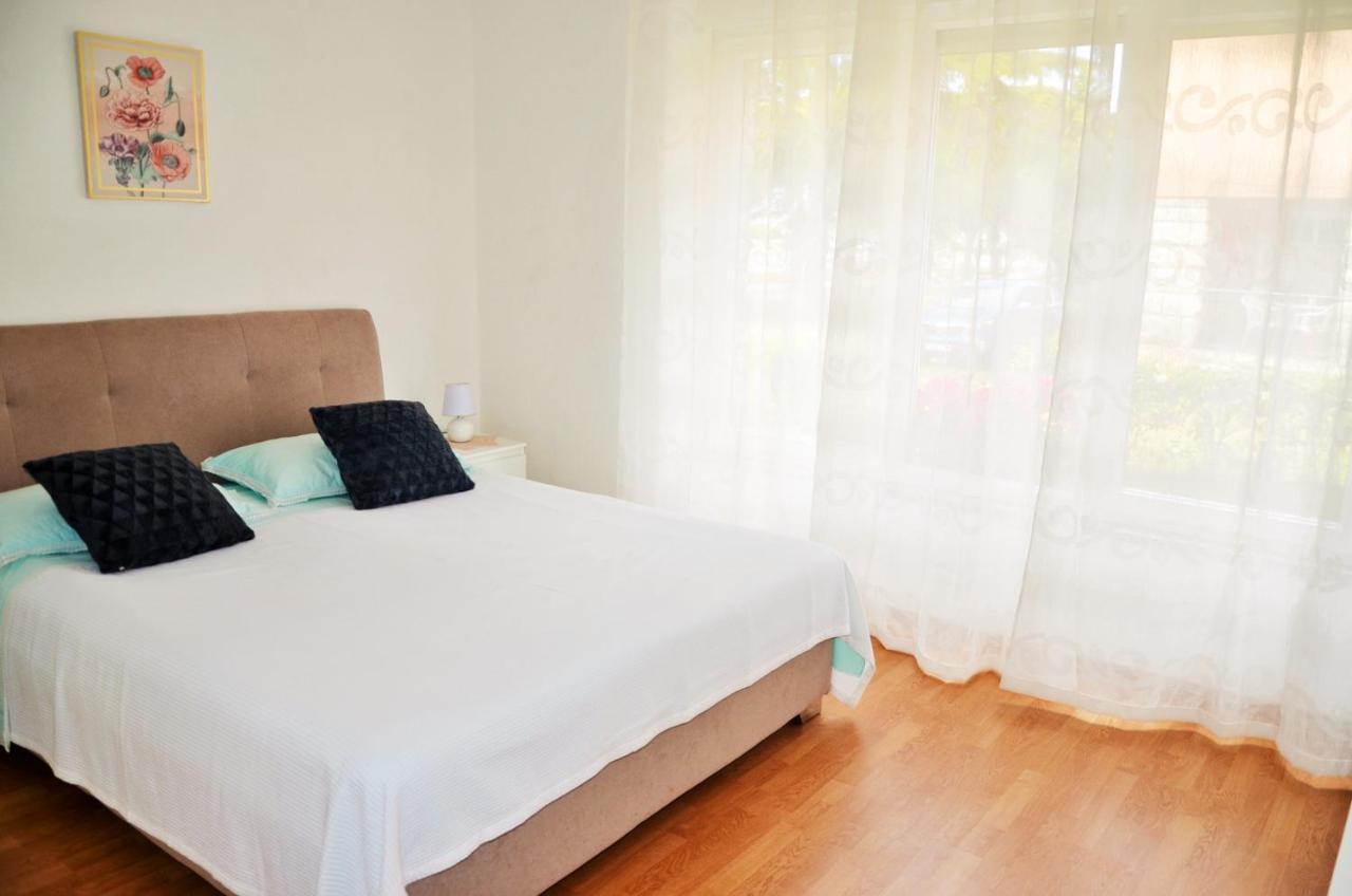 Apartment Leo Umag Ngoại thất bức ảnh